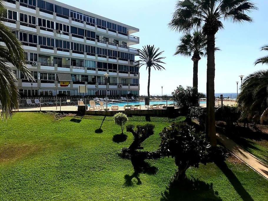 Newly Refurbished Beachfront Apartment. San Bartolomé エクステリア 写真