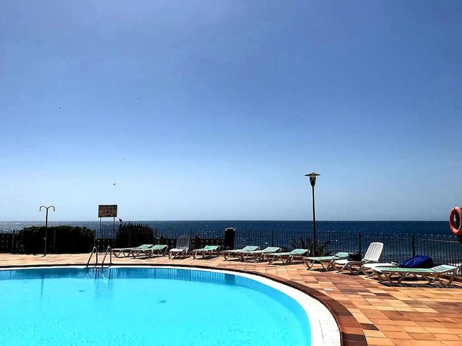 Newly Refurbished Beachfront Apartment. San Bartolomé エクステリア 写真
